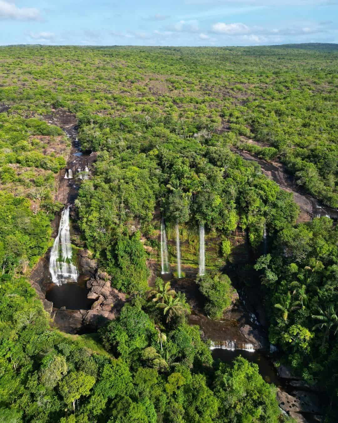 Los Llanos - Yarumales - Caño Canoas - Drone view on the waterfall