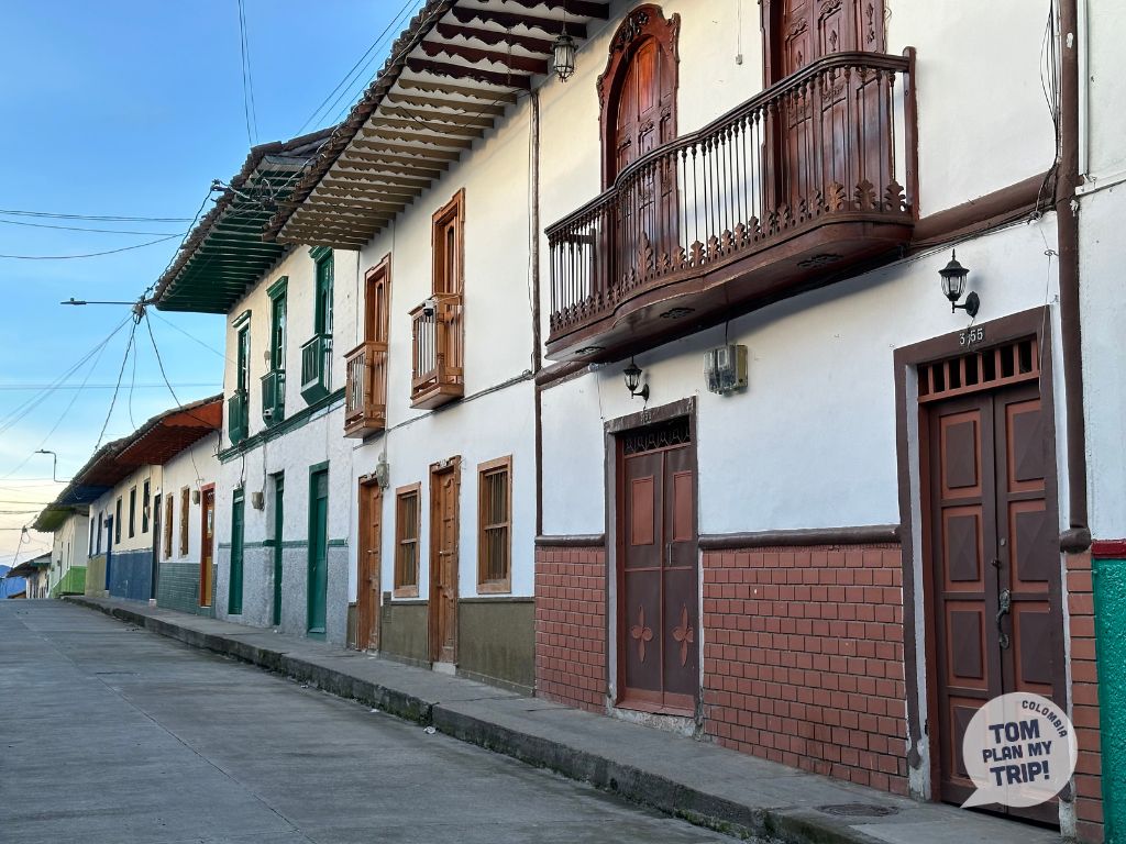 Salamina city tour Street