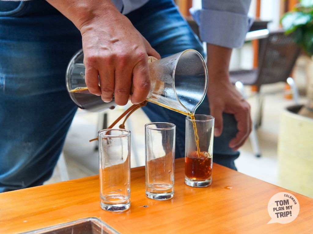 Food tour + Walking City Tour Bogota and around - Coffee