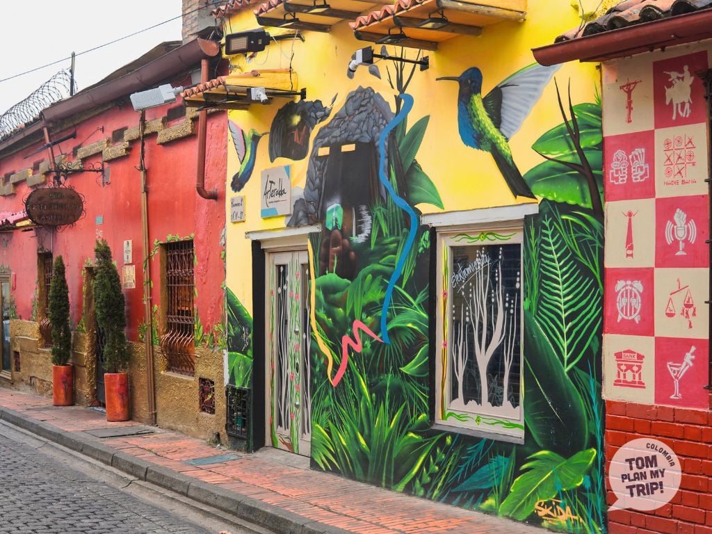 Walking City Tour Bogota and around - La Candelaria